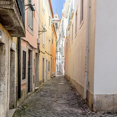 Alfama Tiny By Homing Lisbona